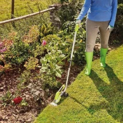 Garden Gear 7.2V Cordless Trimming Shears With Telescopic Handle & Wheel Attachment
