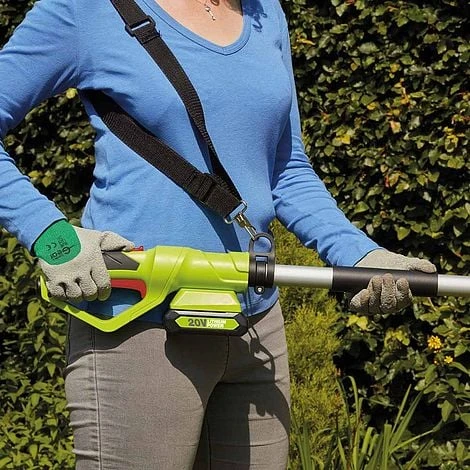 Garden Gear 20V Cordless Lithium-ion Telescopic Hedge Trimmer - Image 3